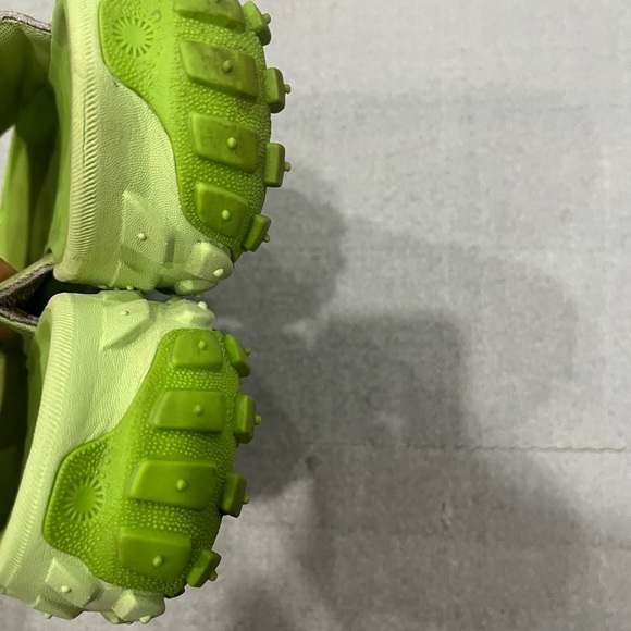 [USW10/USM9]UGG Unisex’s Venture Daze Slide Sandal Lime Green and Beige - Picture 5 of 7